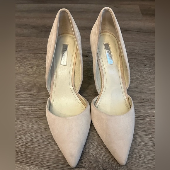 Size 10 creamy white suede BCBG heels. Gently used, still in good condition! - Picture 3 of 5